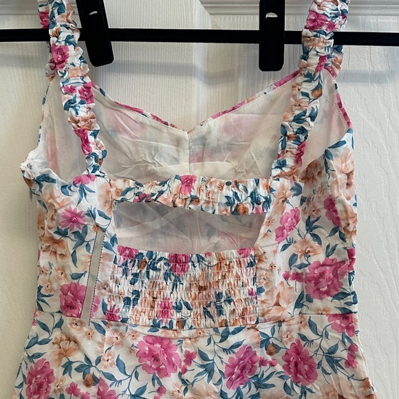 Lush Floral Bubble Dress - Picture 3 of 8